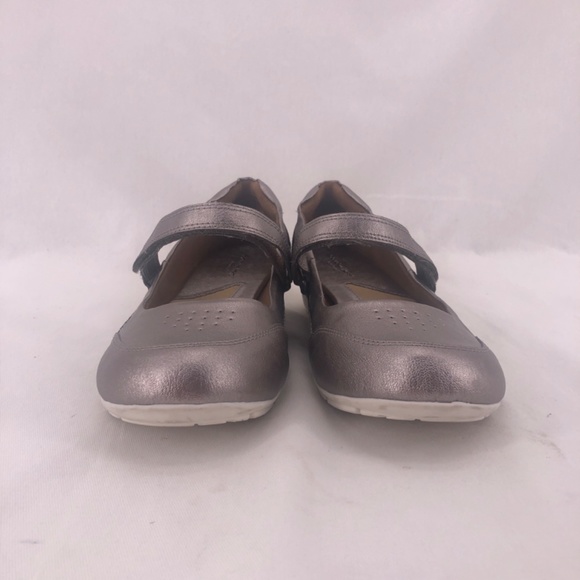 Cloudwalkers by Avenue Province Metallic Mary Jane Flats - Picture 3 of 7